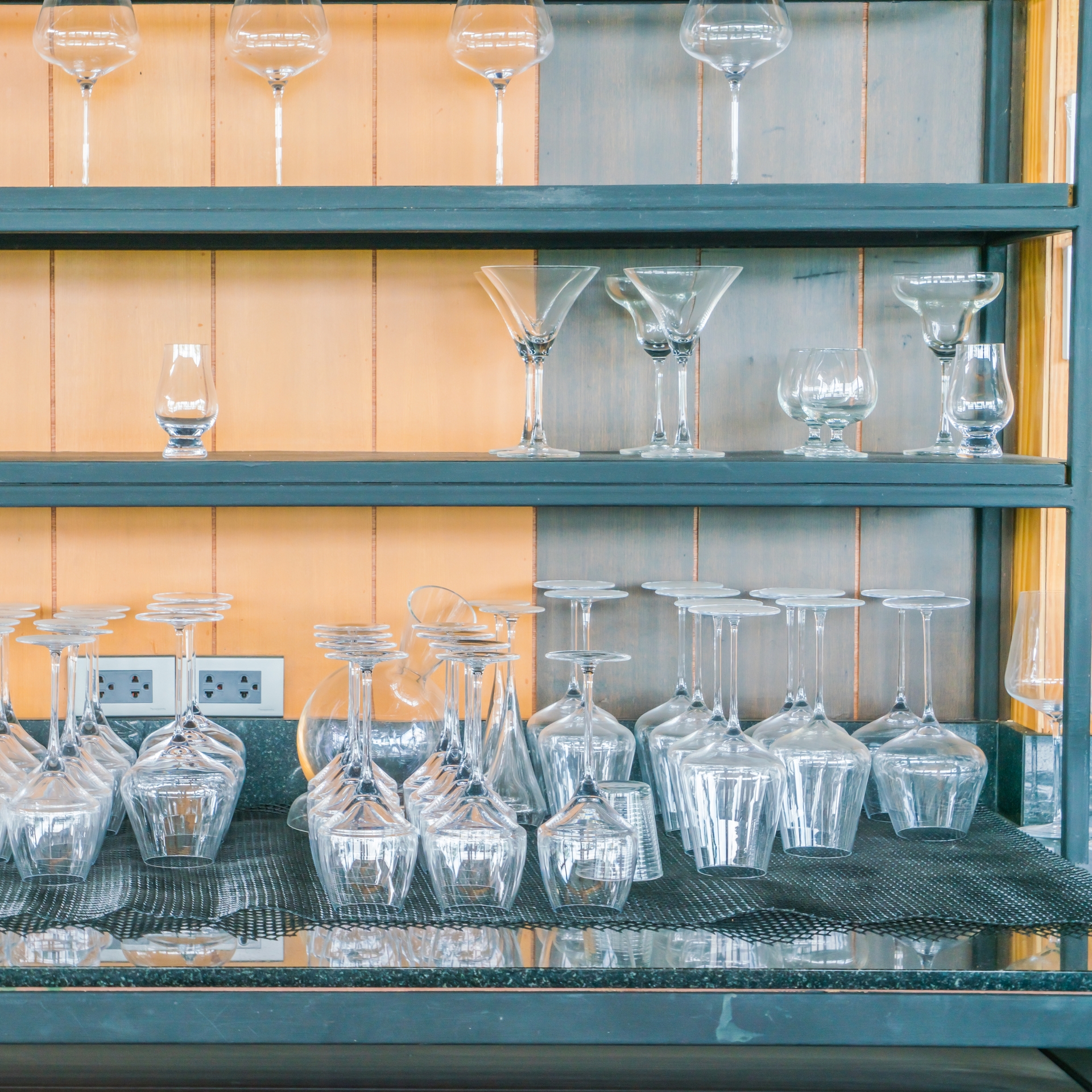 Выбор металлических стеллажей для пищеблоков медицинских учреждений